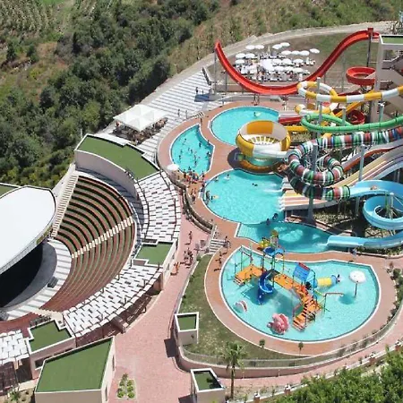 Gold City 5* ألانيا